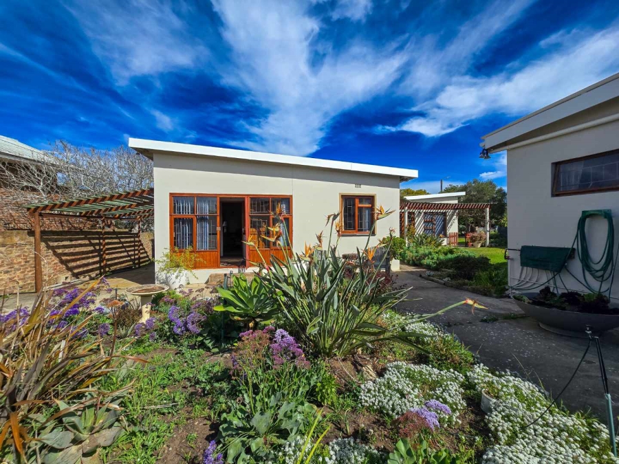 3 Bedroom Property for Sale in Stilbaai Wes Western Cape